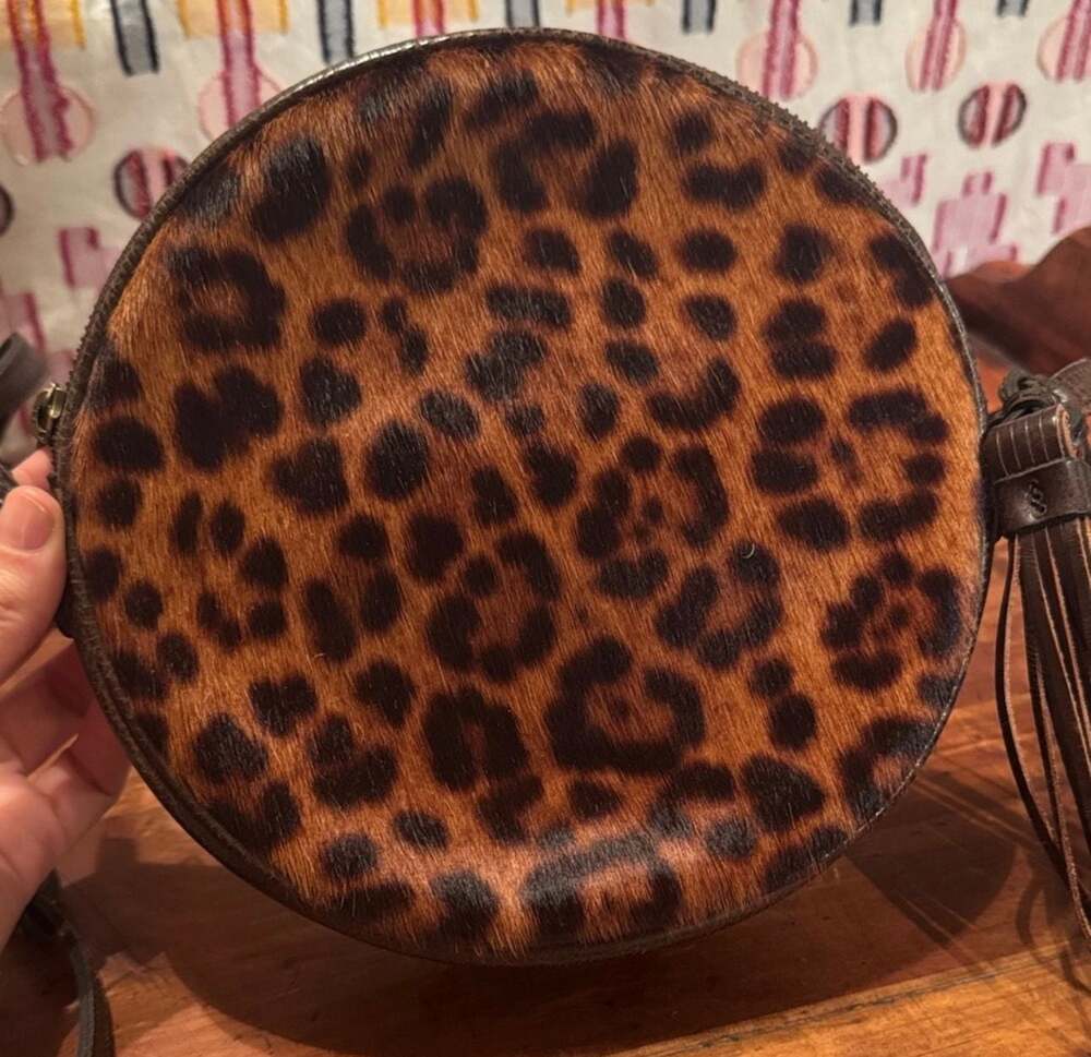 Patricia Nash Scafati Leopard Haircalf Canteen Crossbody Bag - Tassel Detail - Picture 3 of 7